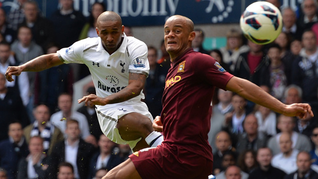 Jermain Defoe scores against Manchester City
